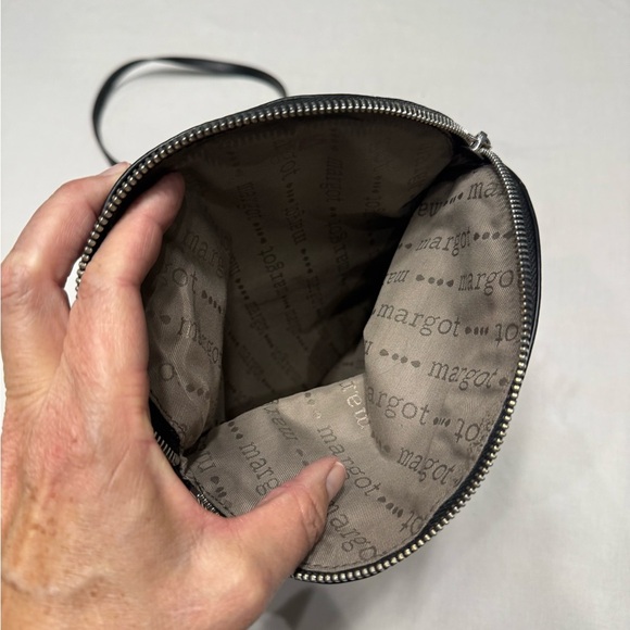 Margot Black Leather Crossbody Bag - Picture 4 of 6